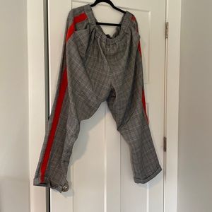 Eloquii - Trousers black and white plaid with a red stripe on the side - size 22
